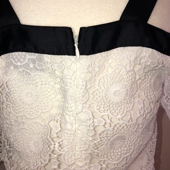 TOPSHOP White Lace Overlay Off Shoulder Wide Strap Crop Top Sz 2 - Picture 4 of 10